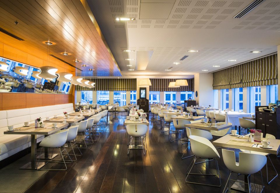 1. Crowne P..