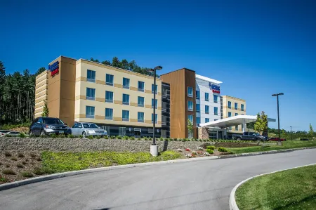 Fairfield Inn & Suites Cambridge Отели в г. Ричленд Тауншип