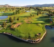 DoubleTree by Hilton Kelowna - parking