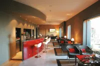 Hotel El Castell Hôtels à : Sant Boi de Llobregat