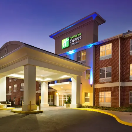 Holiday Inn Express & Suites MANASSAS by IHG