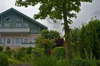 Gartenhotel Salzach Hotels near Lidl