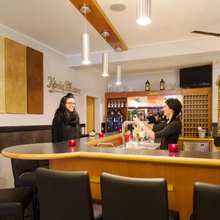 Hotel Garden Cottage Mit Kostenfreien Parkplätzen Отели рядом с достопримечательностью «Институт музыки и ритма Эмиля Жак-Далькроза в городке Хеллерау»