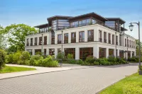 Yachthafenresidenz Hohe Düne Hotel a Rostock