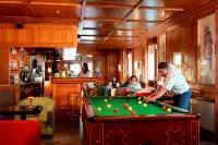 Hôtel de La Cloche Hotels in Dole