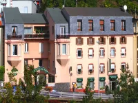 Le Chatel Hotels in Royat