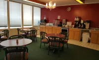 吉列阿拉莫套房飯店 - 早餐