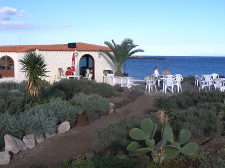 HOTEL PLAYA SURF Отели рядом с достопримечательностью «Plaza Roja»