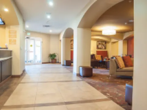 キャンドルウッド スイーツ デンバー ノース - ソーントン by IHG ソーントンのホテル