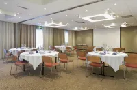 Novotel Wolverhampton فنادق في ولفرهامبتون