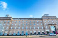 Leonardo Edinburgh Haymarket Hotels near Riccarton General Practice