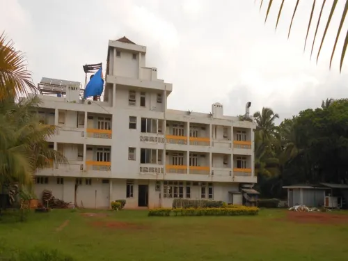 Hotel Durvankur Ganpatipule Hotels in Ganpati Pule