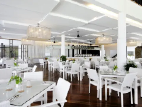 圖瑞海灘假日酒店 農薩酒店