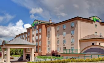 Comfort Inn & Suites Salmon Arm