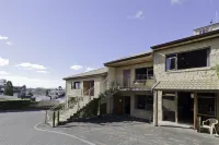 Lake Point Motel Hotels in Hamilton