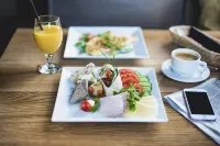 Hotel Metropolitan - breakfast