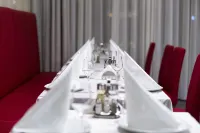 Hotel Transilvania - Bữa sáng