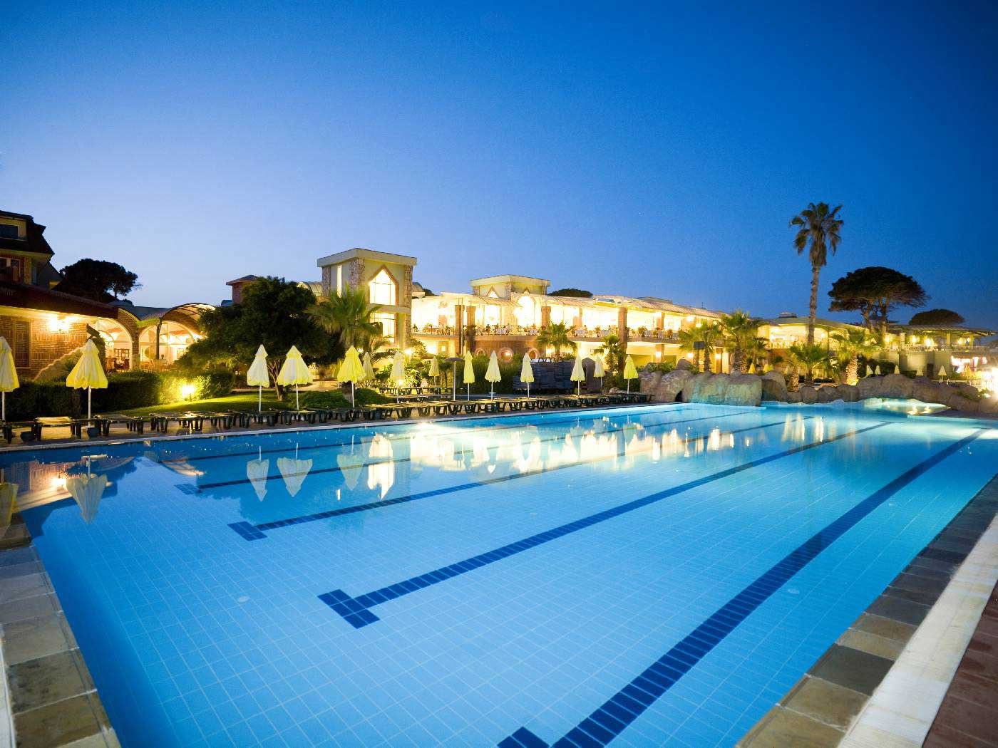 Maritim Pine Beach Resort Belek