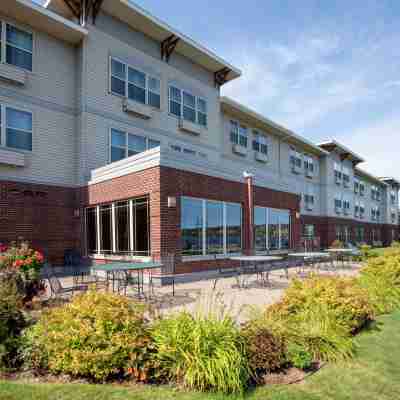 Hampton Inn by Hilton Duluth Canal Park Hotel Exterior