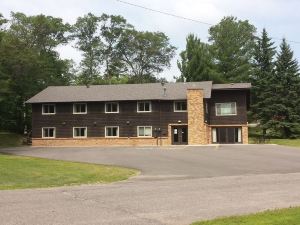 Pelican Lake Motel