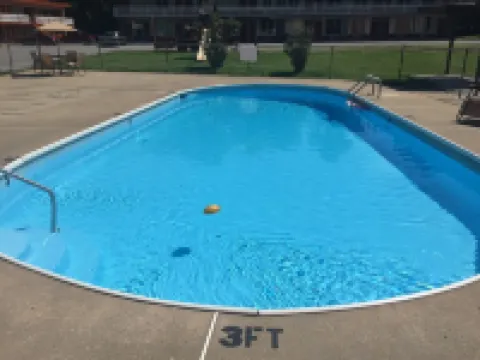 Daniel Boone Motor Inn Hotels in Pike County