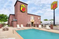 Super 8 by Wyndham Farmers Branch/North Dallas Hotels in Carrollton