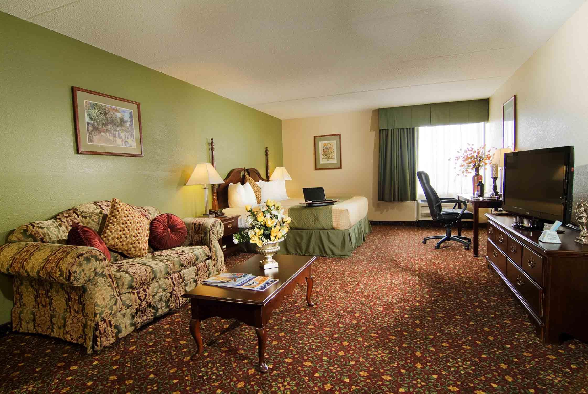 Best Western Luxbury Inn Fort Wayne