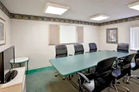 Quality Inn & Suites Warren - Detroit