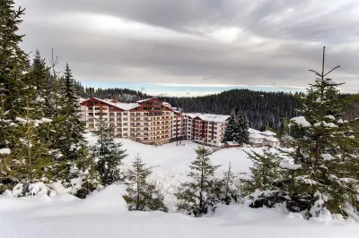 Forest Nook Villas Hotels near Художествена галерия Смолян