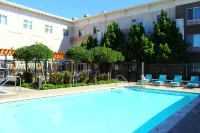 Holiday Inn Express & Suites NAPA VALLEY-AMERICAN CANYON by IHG - Pools