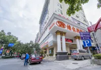 維也納飯店（桂林站兩江四湖店） 香山附近的飯店