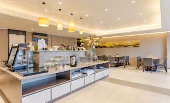 Homeinn Plus Hotel (Hefeinan Railway Station Lei Street)