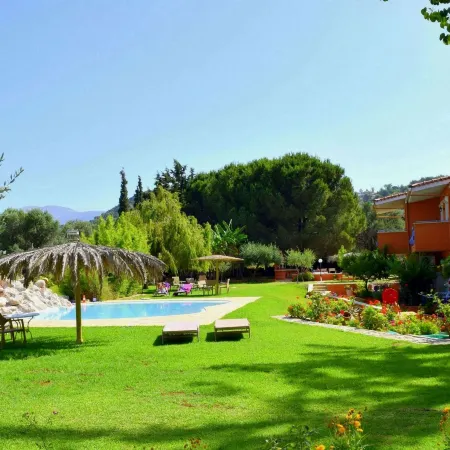 Simatos APARTments & Studios