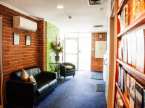Tudor Inn Newcastle Hotels in Hamilton