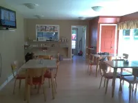 Wildwood Motel Hotels in Shelburne