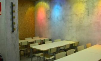 Ideal Youth Hostel