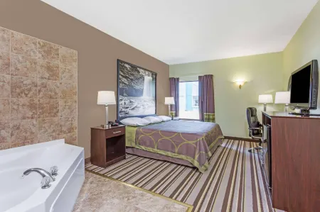 Super 8 by Wyndham Hull Street Midlothian/Richmond Area Отели рядом с достопримечательностью «Парк Роквуд»