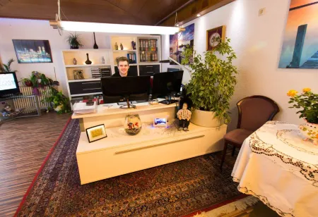 Hotel Rosengarten Отели рядом с достопримечательностью «Парк Ремс»