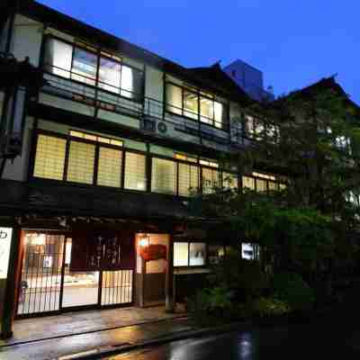 湯田中湯本旅館 Hotel Exterior