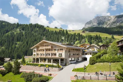 Hotel Portillo Dolomites 1966'