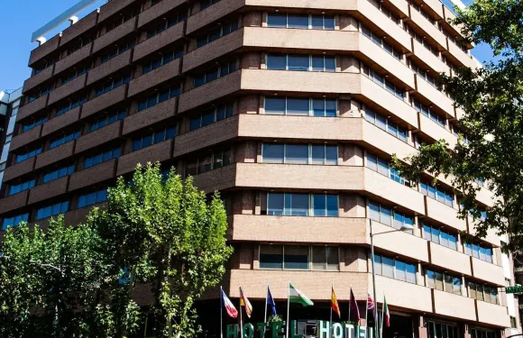 伊蘭索警員酒店