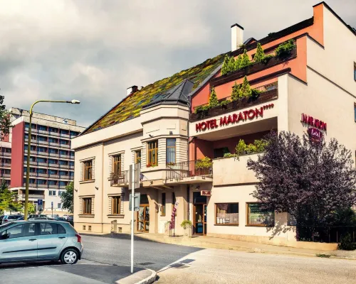 Boutique Hotel Maraton โรงแรมในโคซิเซ