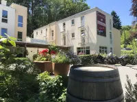 Schroeders Stadtwaldhotel Hotels in Ralingen