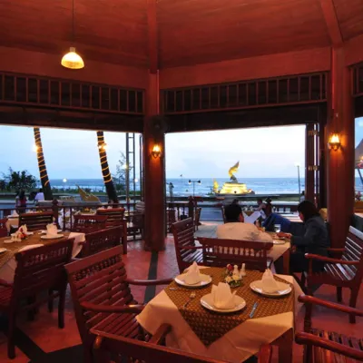 Baan Karonburi Resort Hotels near Karon Beach