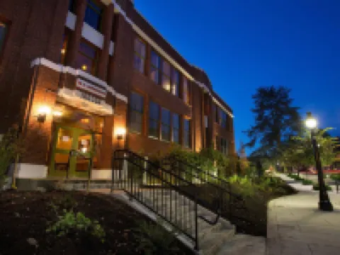 McMenamins Anderson School Hotels in Bothell