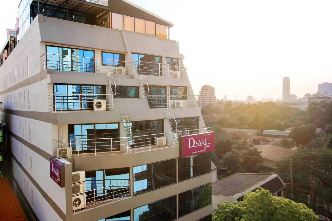 Bally Suite Sukhumvit-Bangkok Updated 2022 Room Price-Reviews & Deals |  Trip.com