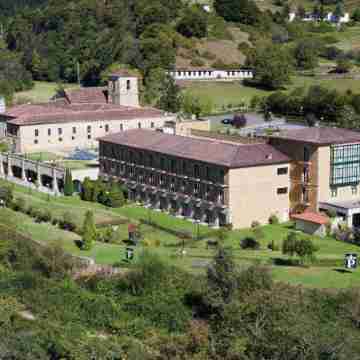 Parador de Cangas de Onis Hotel Exterior