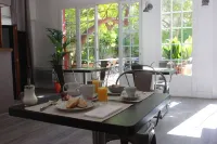 Hôtel Saint Louis - breakfast