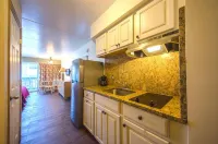 Ala Moana Motel & Suites - 3-Star