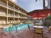 La Quinta by Wyndham Orange County Airport - Swimmingpools